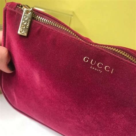 Gucci makeup bag pink velvet